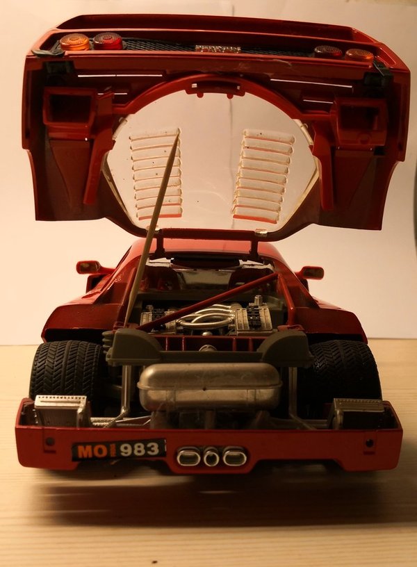 Ferrari F40 von Burago 1987