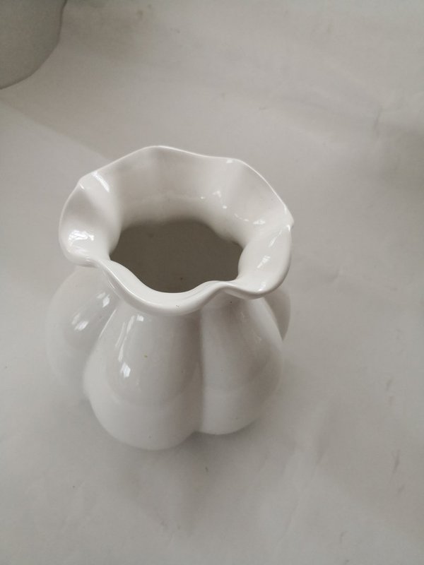 weiße Vase